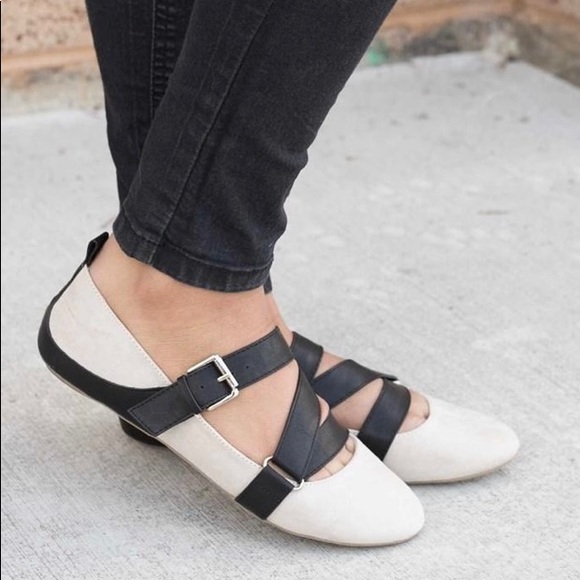 Shoes - Picture 1 of 4